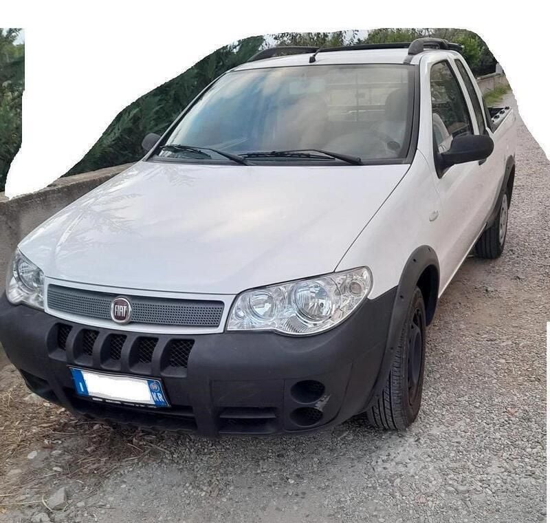 Usata Fiat Strada 84 CV (61 kW) 2009 Bianco Pick-up