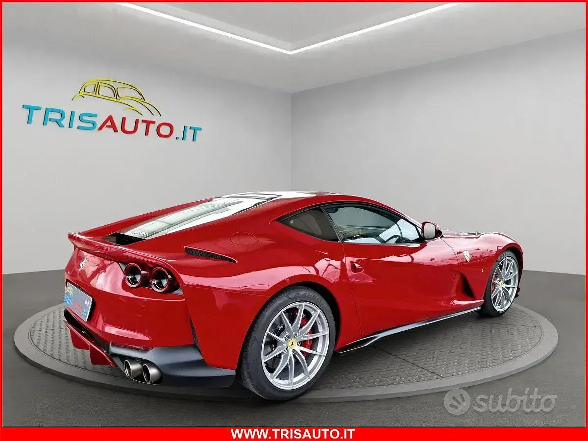 Usata Ferrari 812 810 CV (595 kW) 2019 Rosso Coupé