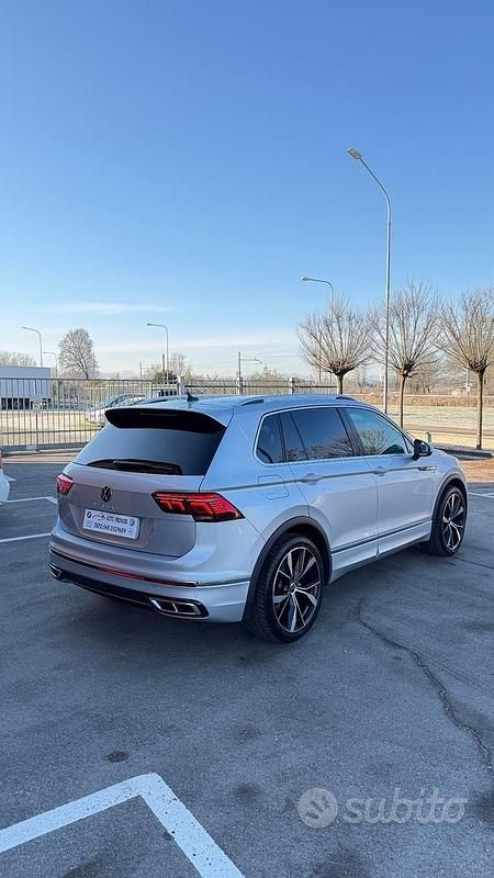 Usata VW Tiguan R-line 150 CV (110 kW) 2023 Grigio SUV