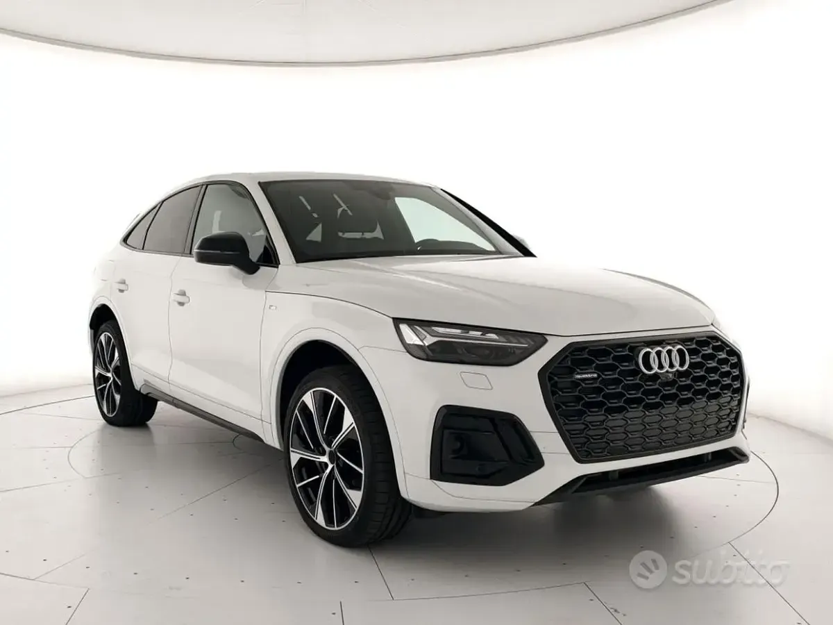 Nuova Audi Q5 Sportback Ambiente 265 CV (194 kW) 2025 Bianco SUV