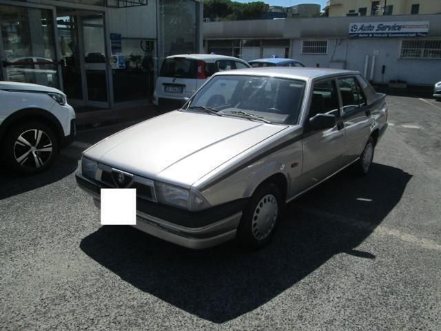 Usata Alfa Romeo 75 120 CV (88 kW) 1990 Argento metallizzato Berlina