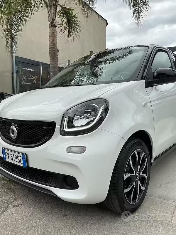 Usata Smart ForFour Passion 71 CV (52 kW) 2017 Bianco Utilitaria