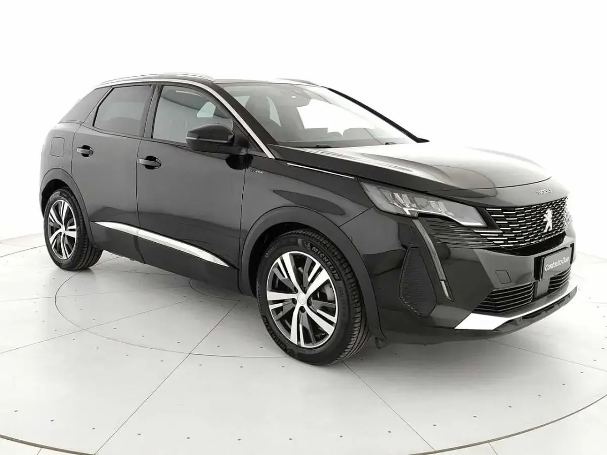 Usata Peugeot e-3008 Allure 164 kW (224 CV) 2021 Nero SUV