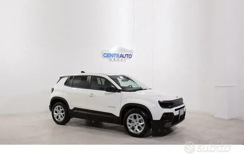 Usata Jeep Avenger Longitude 101 CV (74 kW) 2024 Bianco SUV