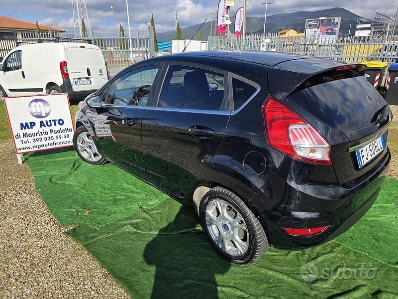 Occasion Ford Fiesta Titanium 75 ch (55 kW) 2017 Noir Citadine