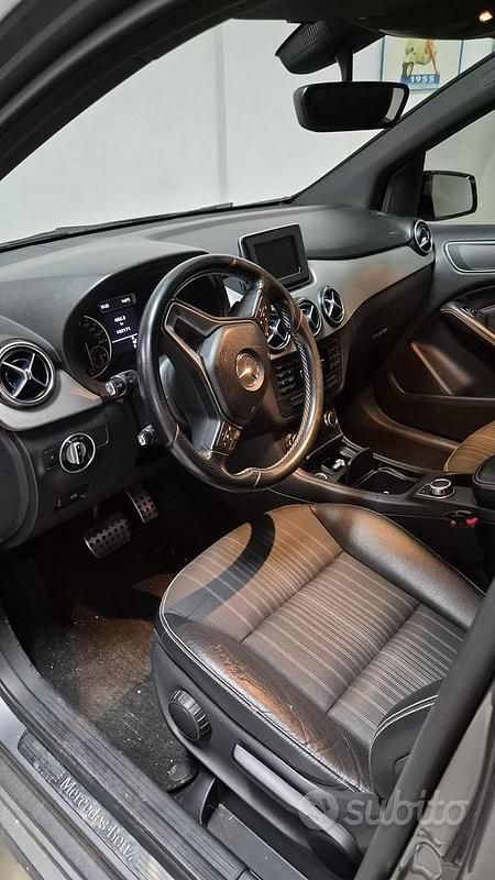 Usata Mercedes 200 2012 Monovolume