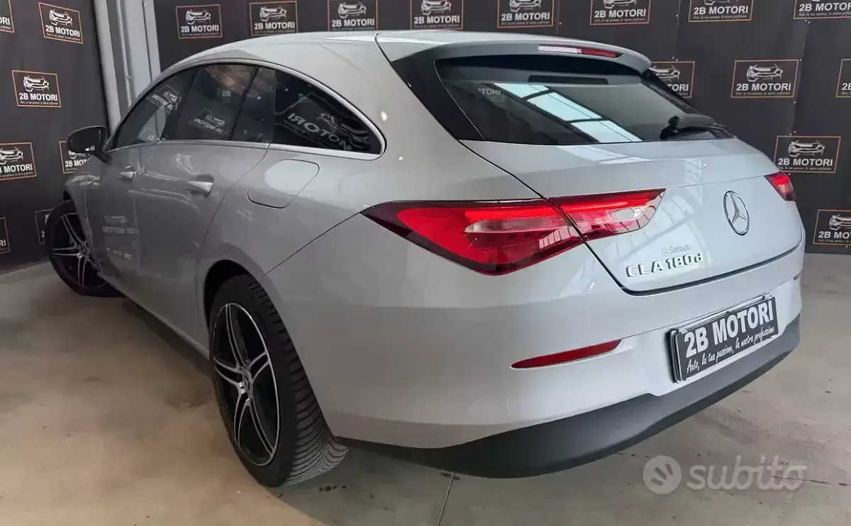 Käytetty Mercedes CLA180 Shooting Brake Advanced 116 HP (85 kW) 2023 Harmaa Farmari