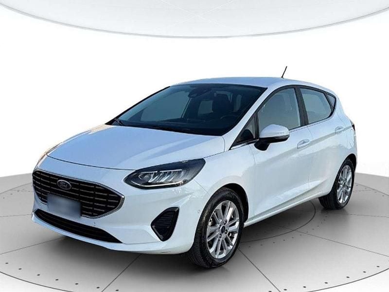 Bianco Usata 2023 Ford Fiesta Titanium Berlina | 14.200 € (Buon prezzo) - Immagine 1/4