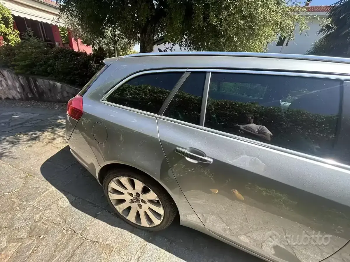 Usata Opel Insignia 160 CV (117 kW) 2011 Station wagon