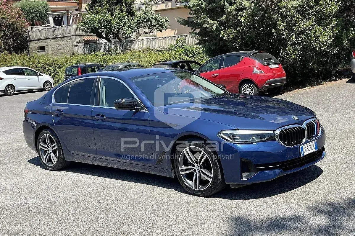 Usata BMW 520 Luxury Line 190 CV (139 kW) 2021 Blu Berlina