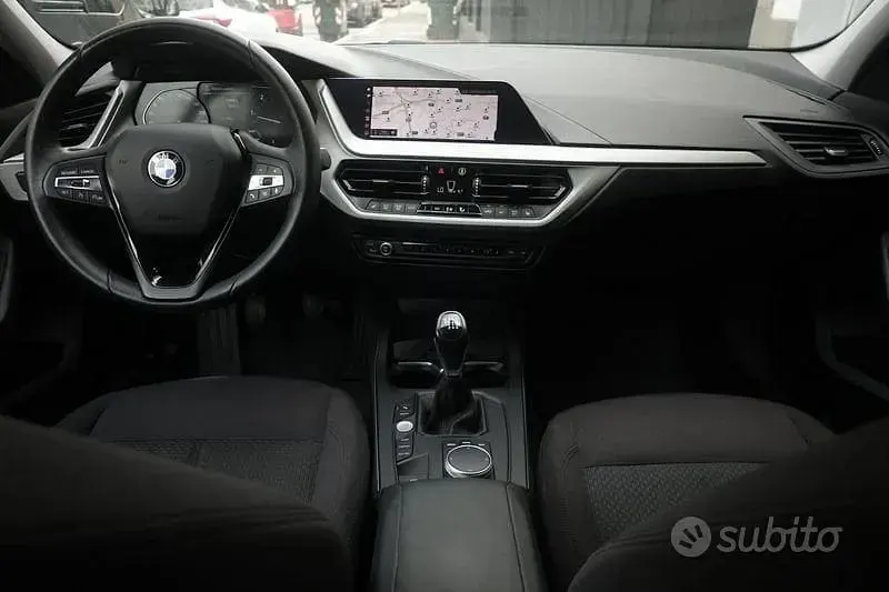 Usata BMW 118 Advantage 150 CV (110 kW) 2020 Nero Utilitaria