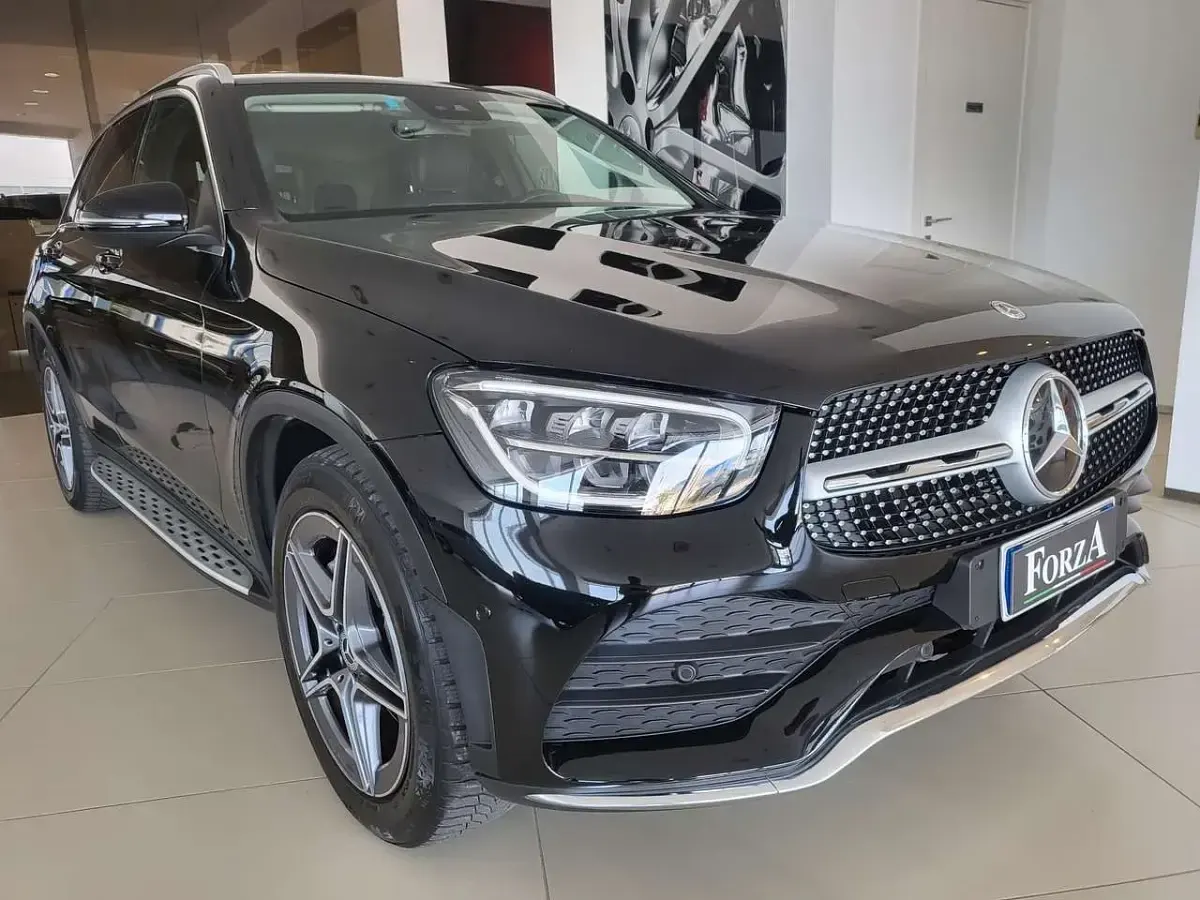 Usata Mercedes GLC220 AMG line 194 CV (142 kW) 2022 Nero ossidiana SUV