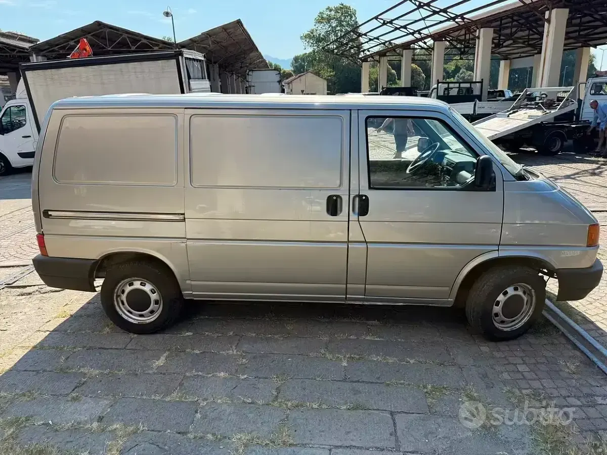 Usata VW T4 68 CV (50 kW) 2001 Grigio Furgone