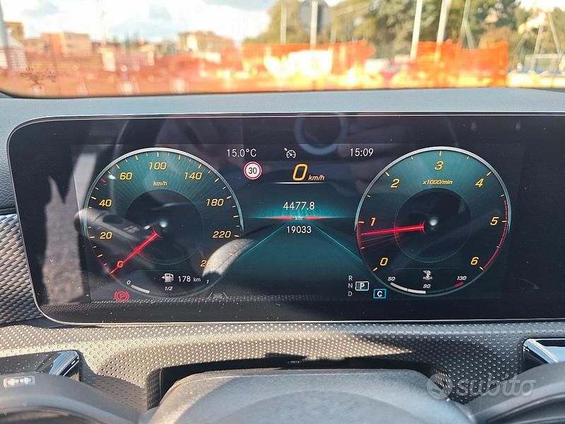 Occasion Mercedes A200 Night 150 ch (110 kW) 2021 Noir Berline