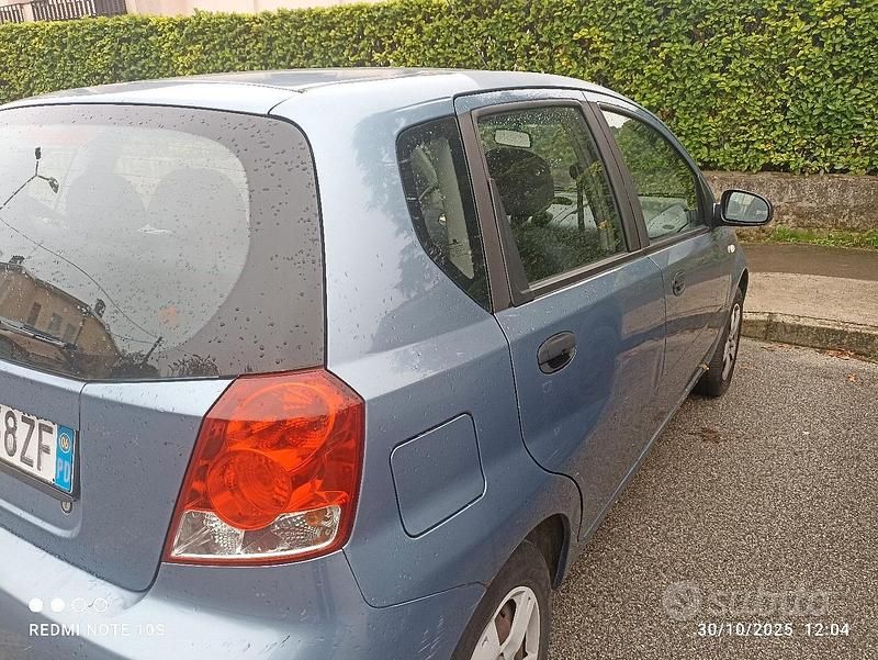 Usata 2006 Chevrolet Kalos Tre volumi | 1500 € (Buon prezzo) - Immagine 1/4