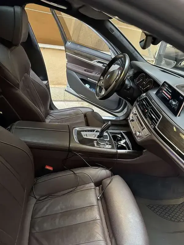 Usata BMW 740 326 CV (239 kW) 2016 Berlina