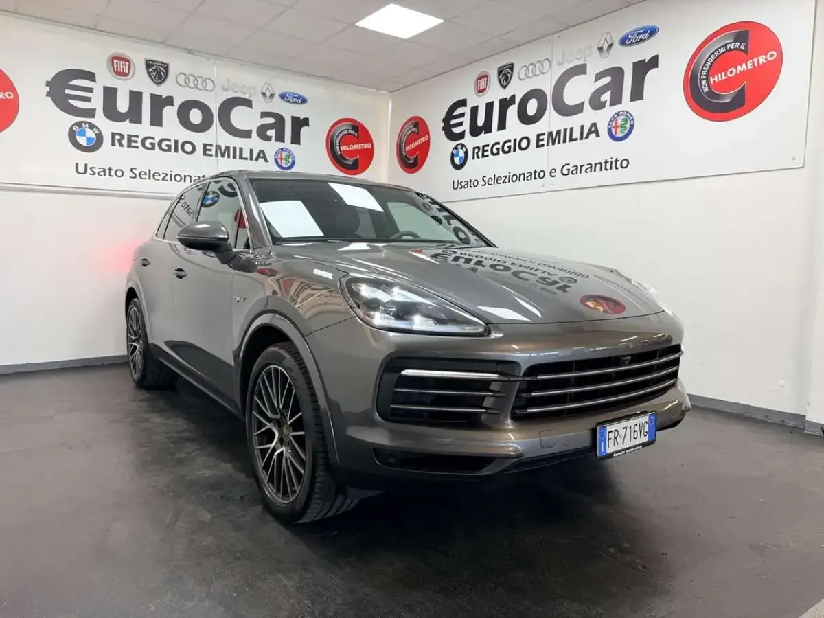Usata Porsche Cayenne 340 CV (250 kW) 2018 Grigio SUV