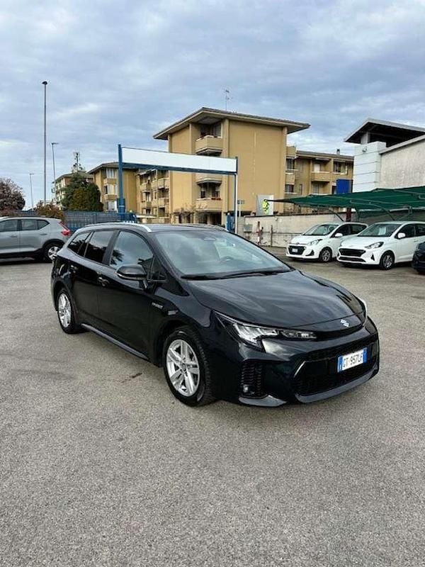 Usata Suzuki Swace Cool 140 CV (102 kW) 2024 Nero Station wagon