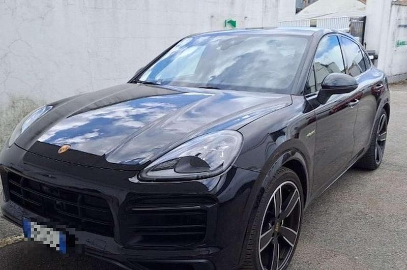Usata Porsche Cayenne Platinum Edition 340 CV (250 kW) 2022 Nero SUV