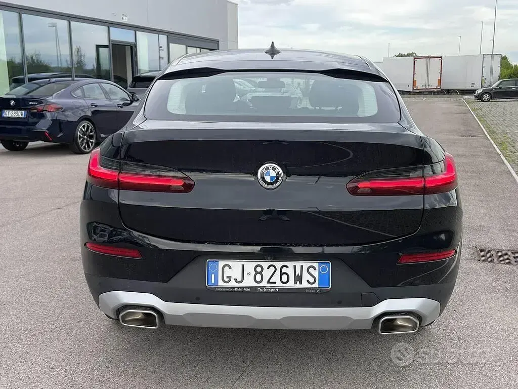 Usata BMW X4 190 CV (139 kW) 2022 Nero SUV