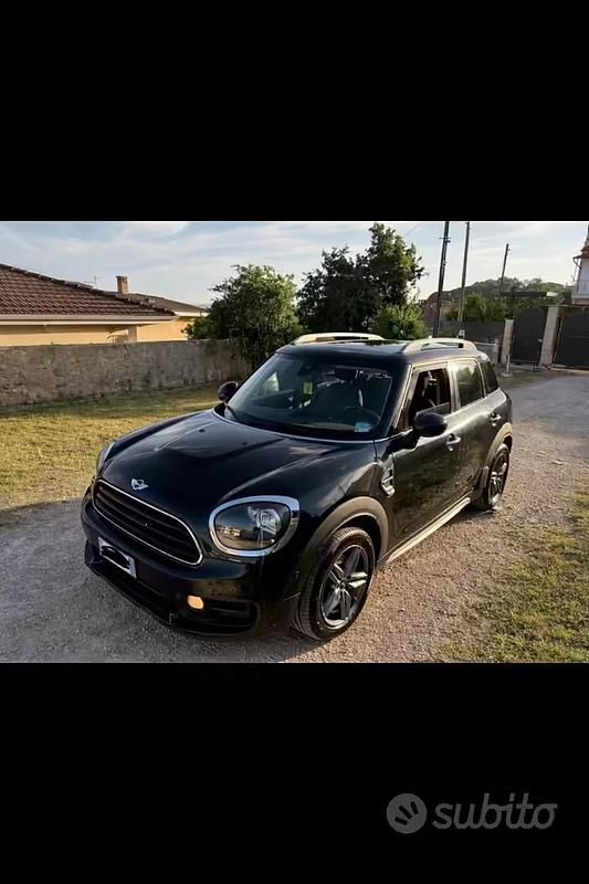 Usata Mini Cooper D Countryman Business 150 CV (110 kW) 2017 Nero SUV