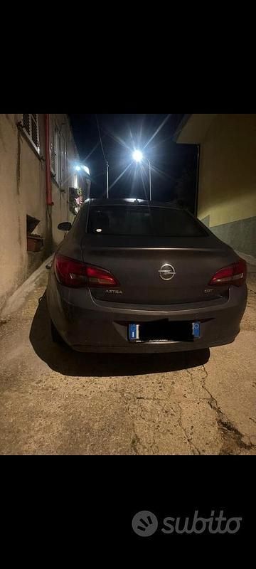 Usata Opel Astra 110 CV (80 kW) 2015 Berlina