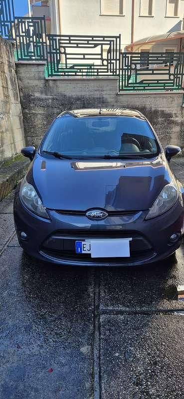 Usata Ford Fiesta Titanium 95 CV (69 kW) 2011 Berlina