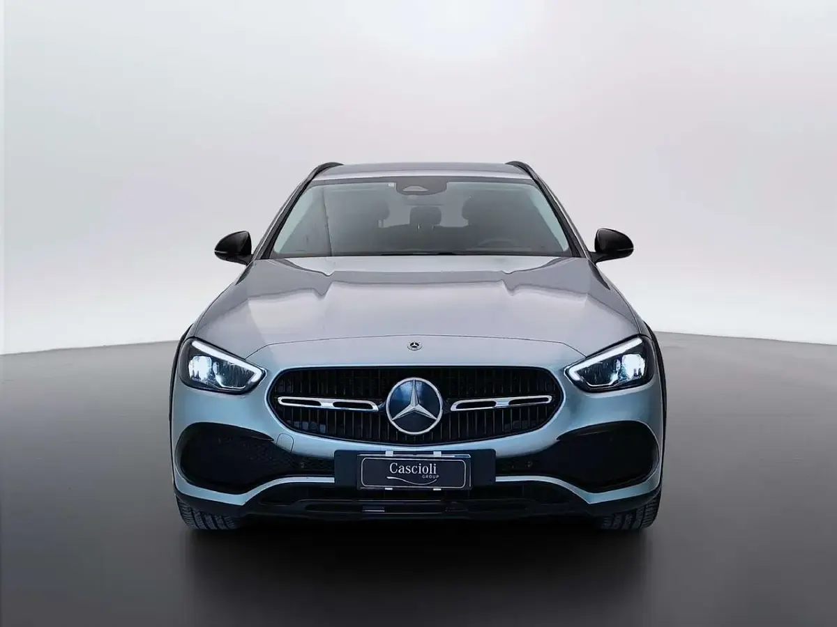 Usata Mercedes C220 Premium 200 CV (147 kW) 2023 Argento hightech Station wagon