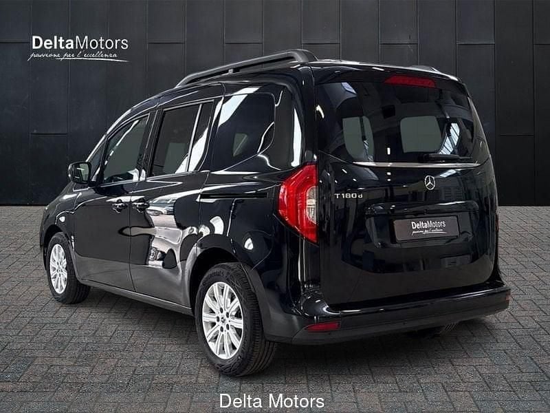 Nuova Mercedes T180 Premium 116 CV (85 kW) 2025 Nero Monovolume
