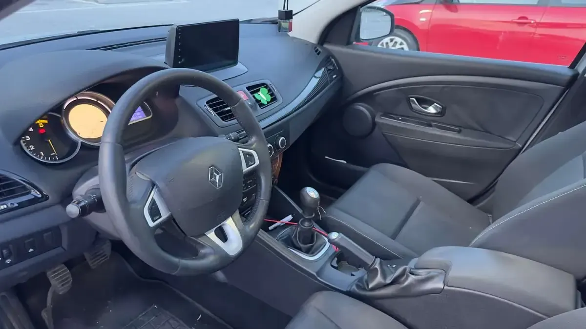 Usata Renault Mégane 110 CV (80 kW) 2011 Argento Berlina