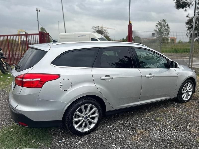 Usata Ford Focus Titanium S 120 CV (88 kW) 2016 Grigio Station wagon