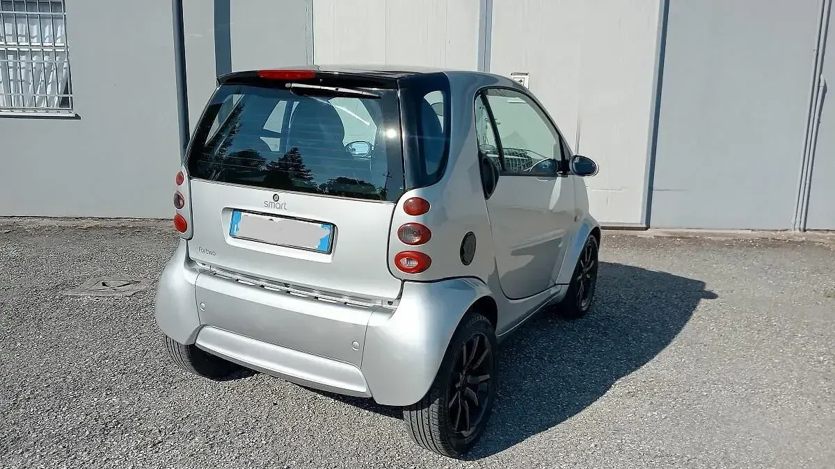 Usata Smart ForTwo Coupé 61 CV (44 kW) 2006 Argento Coupé