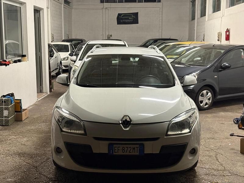 Bianco Usata 2010 Renault Mégane GT Line GT-Line Station wagon | 3000 € (Ottimo prezzo) - Immagine 1/4