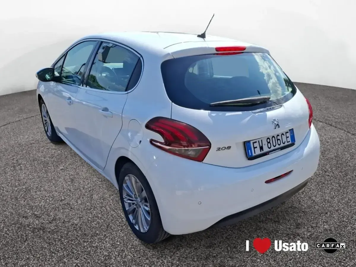 Usata Peugeot 208 Allure 83 CV (61 kW) 2019 Bianco Utilitaria