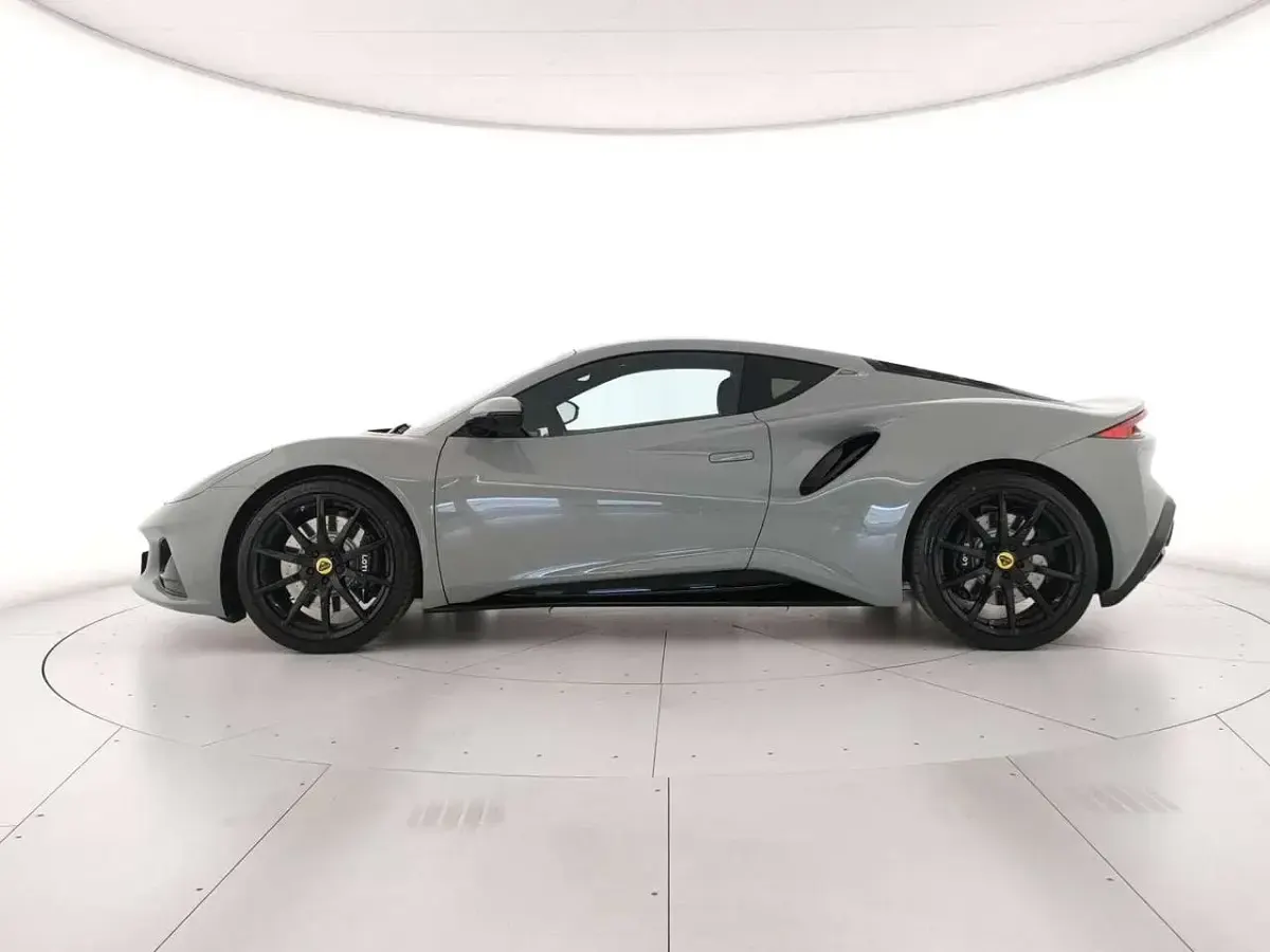 Nuova Lotus Emira 364 CV (267 kW) 2026 Grigio Coupé