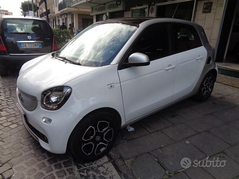 Usata Smart ForFour Passion 71 CV (52 kW) 2019 Bianco Utilitaria