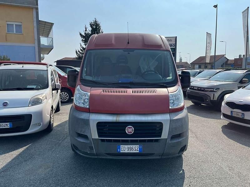Usata Fiat Ducato 33 120 CV (88 kW) 2011 Rosso Furgone