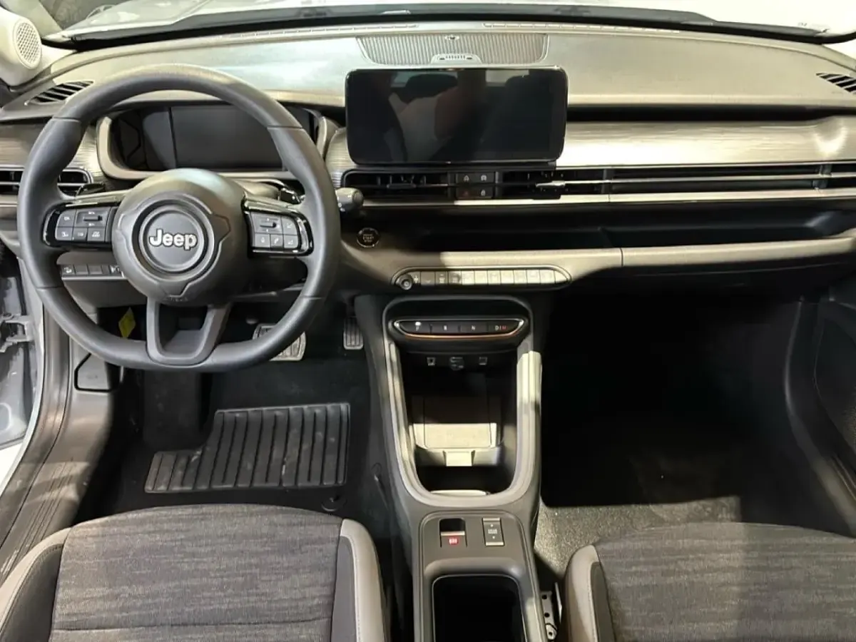 Nuova Jeep Avenger Longitude 110 CV (80 kW) 2025 Grigio SUV