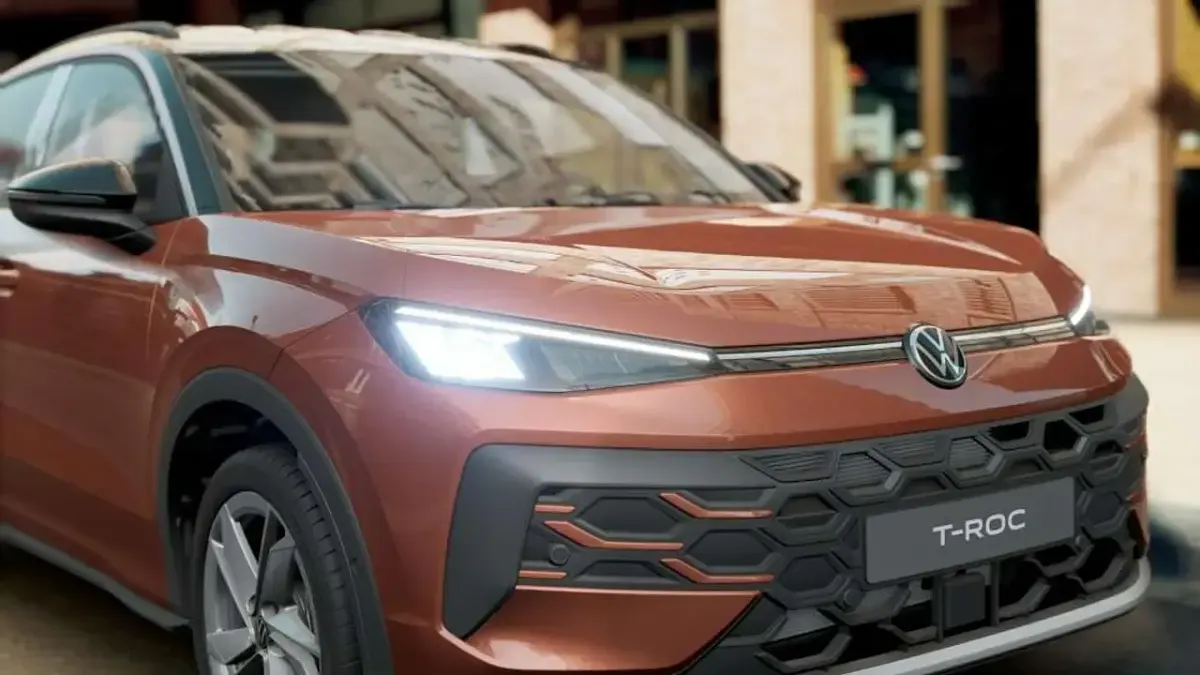 Nuova VW T-Roc Life 116 CV (85 kW) 2026 Flame red metallizzato nero SUV