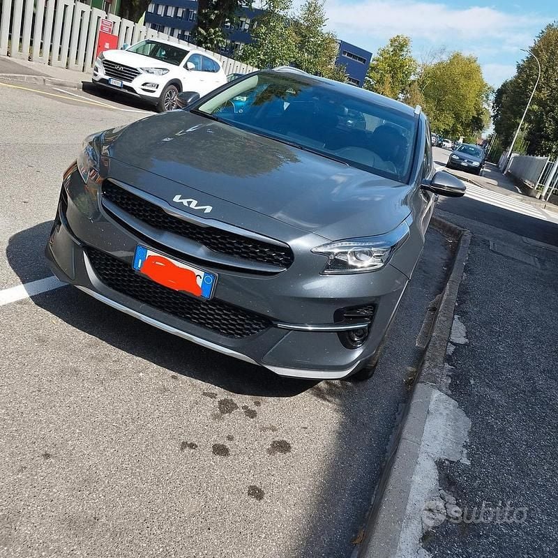 Usata Kia XCeed 120 CV (88 kW) 2022 Grigio SUV