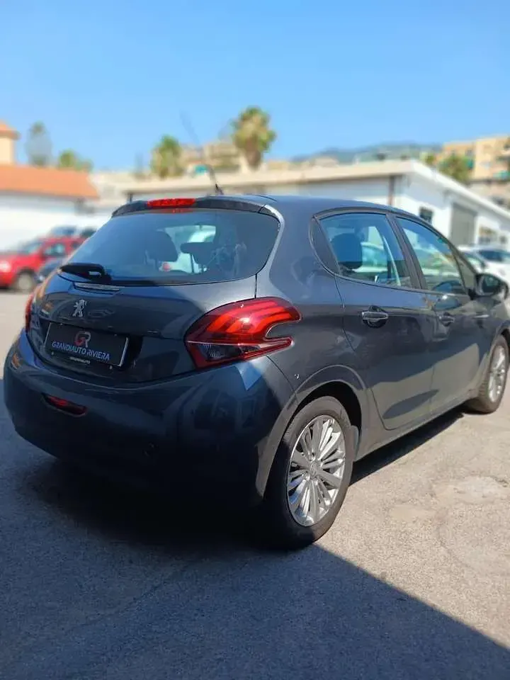 Usata Peugeot 208 68 CV (50 kW) 2016 Other Utilitaria