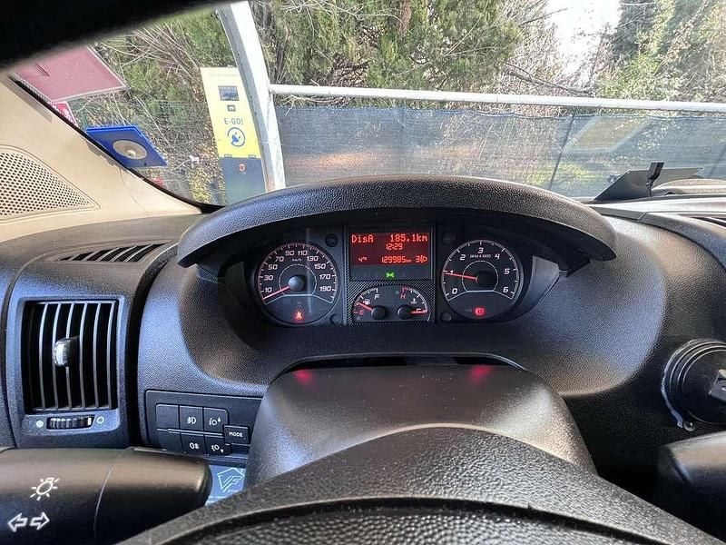 Usata Peugeot Boxer Comfort plus 131 CV (96 kW) 2015 Furgone