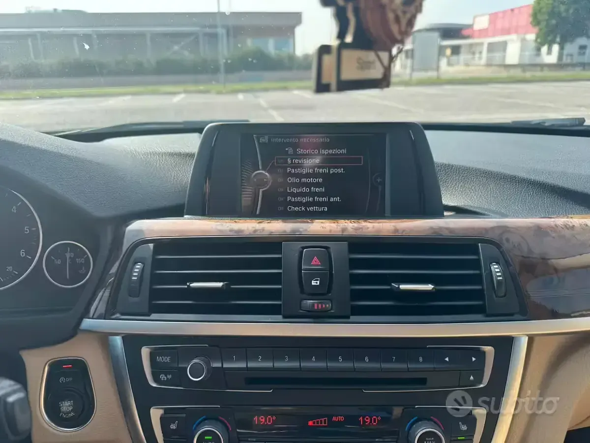 Usata BMW 320 190 CV (139 kW) 2012 Nero Berlina