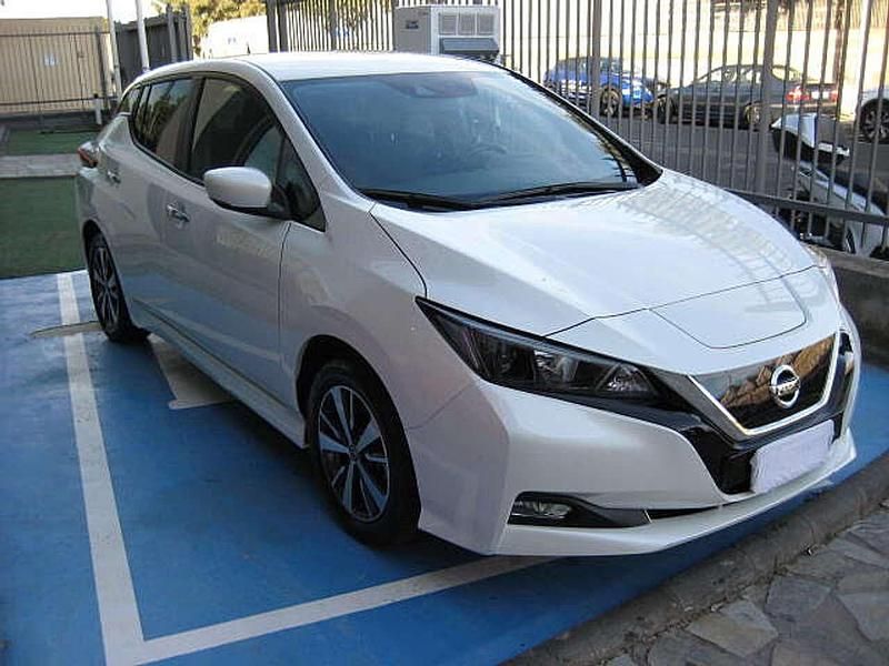 Usata Nissan Leaf Acenta 110 kW (150 CV) 2021 Bianco Utilitaria