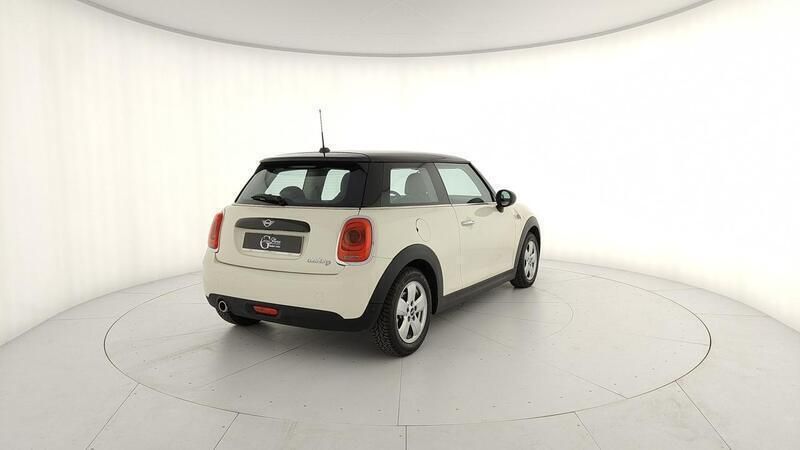 Usata Mini Cooper D 115 CV (84 kW) 2019 Utilitaria