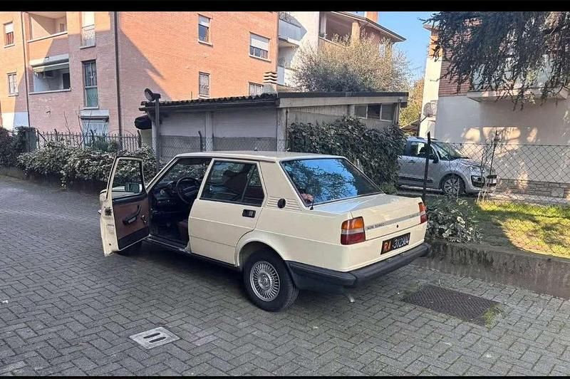 Usata Alfa Romeo Giulietta 109 CV (80 kW) 1980 Berlina