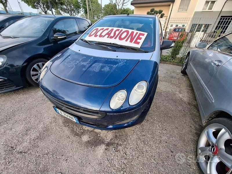 Usata Smart ForFour Pure 75 CV (55 kW) 2005 Blu Utilitaria