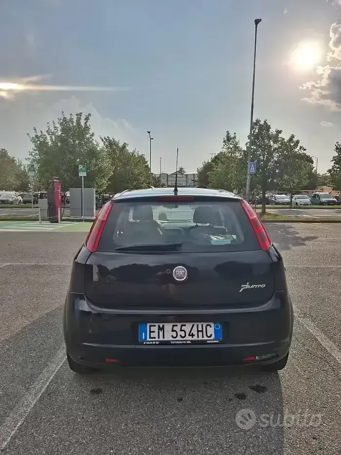 Usata Fiat Punto 69 CV (50 kW) 2012 Blu Utilitaria