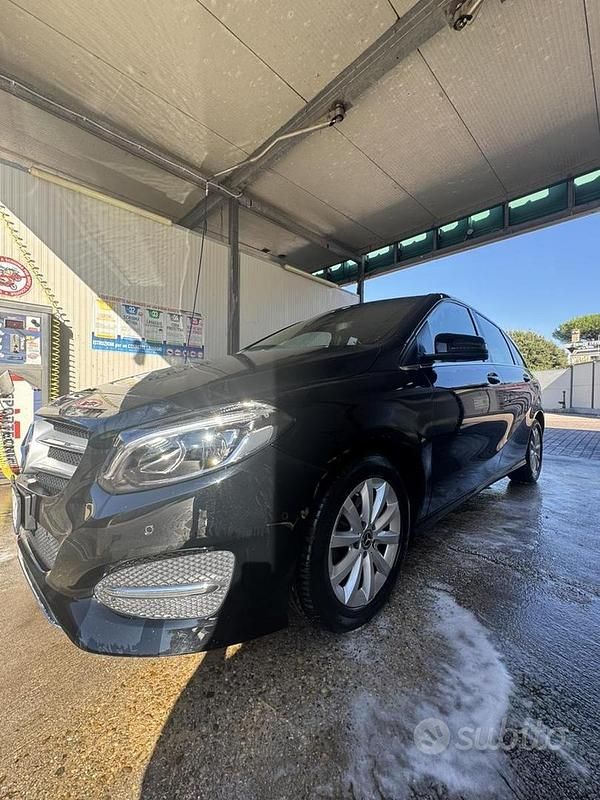 Usata Mercedes B180 109 CV (80 kW) 2018 Utilitaria