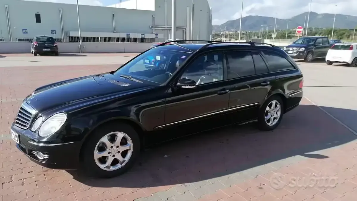 Usata Mercedes E220 Avantgarde 170 CV (125 kW) 2009 Nero Station wagon